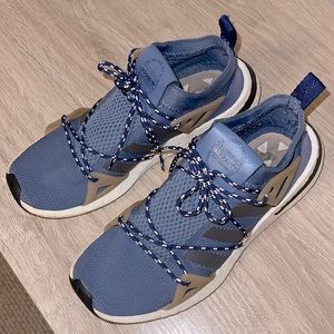 Adidas Women’s Athletic Shoes Dusty Blue Size 9